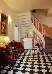 Busch Hotel
