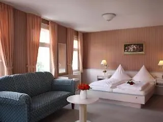 Busch Hotel 3*
